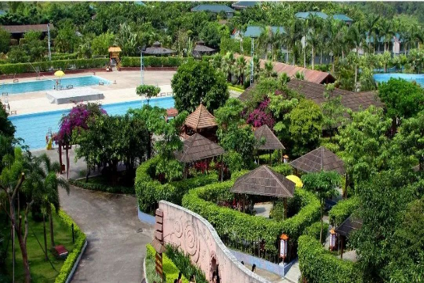 陽西咸水礦溫泉旅游度假山莊